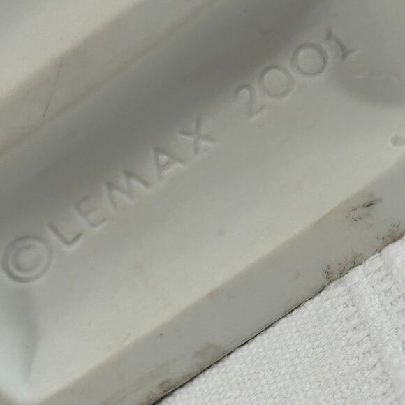 Lemax Caddington Village Grand Junction Station Porcelain Light House Christmas - Picture 3 of 10